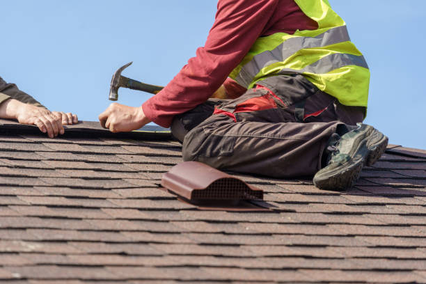 Best Roof Gutter Cleaning  in Lakeside, OR